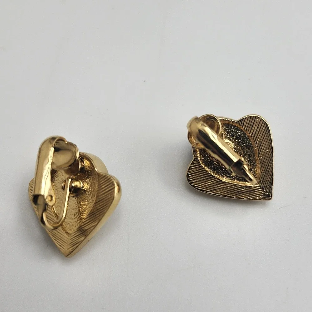 Vintage 80s Avon‎ Blue Deco Gold Tone Clip-on Earrings